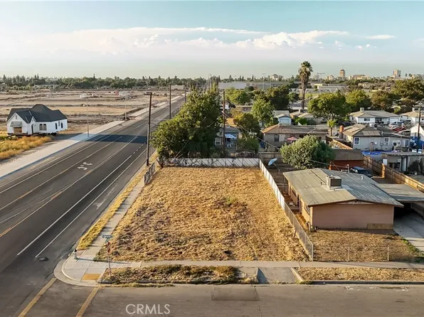 903 E Garrett Ave, Fresno, CA 93706