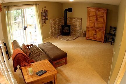 Family room with direct access to back deck