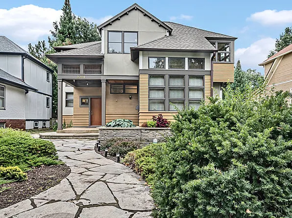 2302 Harrison St, Evanston, IL 60201