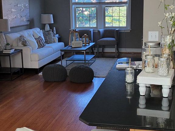 5th image of 829 Westwood Dr APT 2