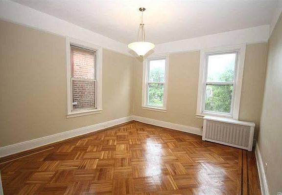 4th image of 1036 116th St Floor 2
