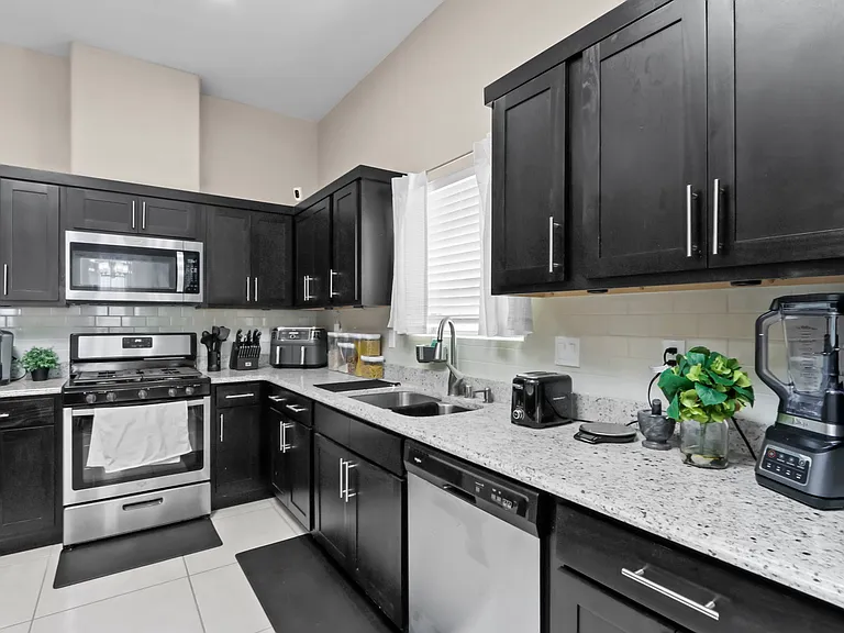 629 Guy Meyers St — Photo 14
