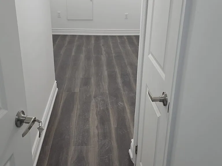 28 Bagnell Cres #BASEMENT — Photo 2