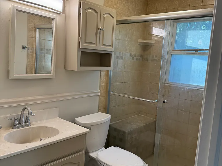 3906 Blackington Ave — Photo 9