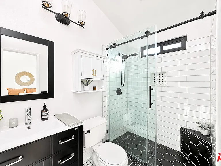 12601 Matteson Ave #7 — Photo 29