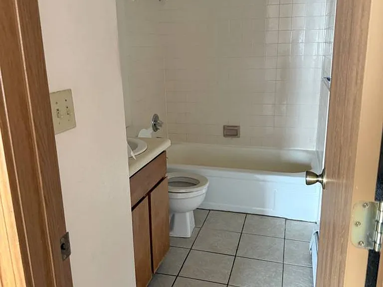 Timberglen Apartments — Photo 13