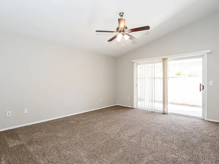 5213 Sequin Dr — Photo 8