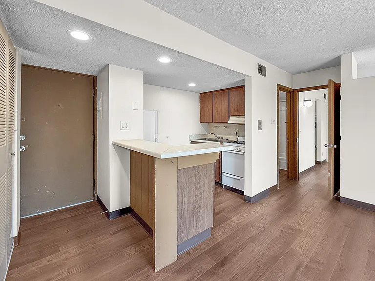 135 Dotson Dr #305 — Photo 2