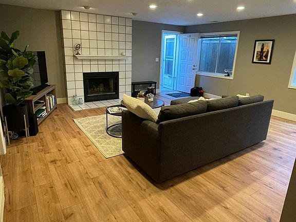 4th image of 2210 E Lonsdale Dr