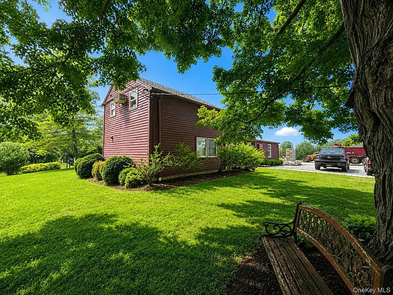 110 Hardscrabble Rd #1A — Photo 3