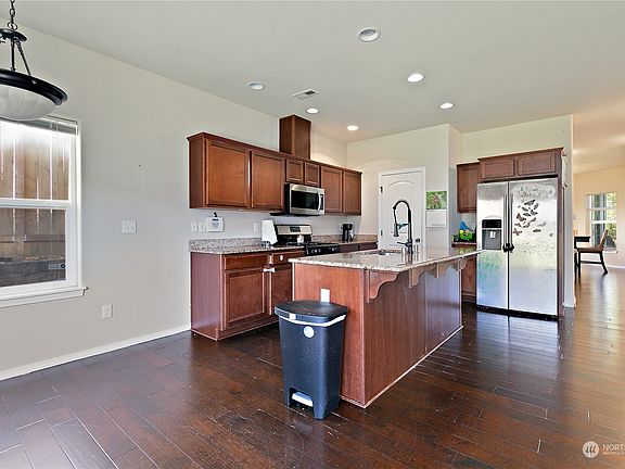 5th image of 11014 179th Avenue Ct E