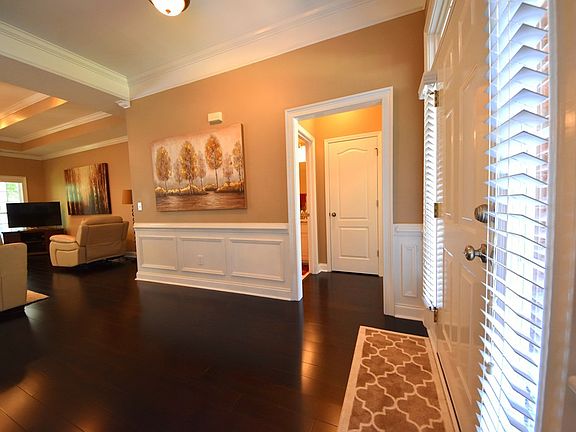 4th image of 324 Lee Road 2099