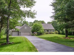 10 Harvey Brook Dr, Freeport, ME 04032