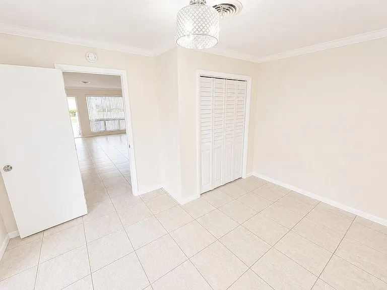 3615 Polk St — Photo 8