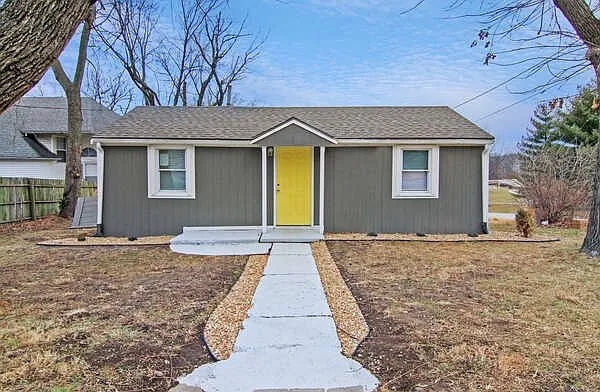 4160 NE Winn Rd — Photo 2