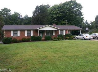 5909 Shenandoah Rd, Greensboro, NC 27405
