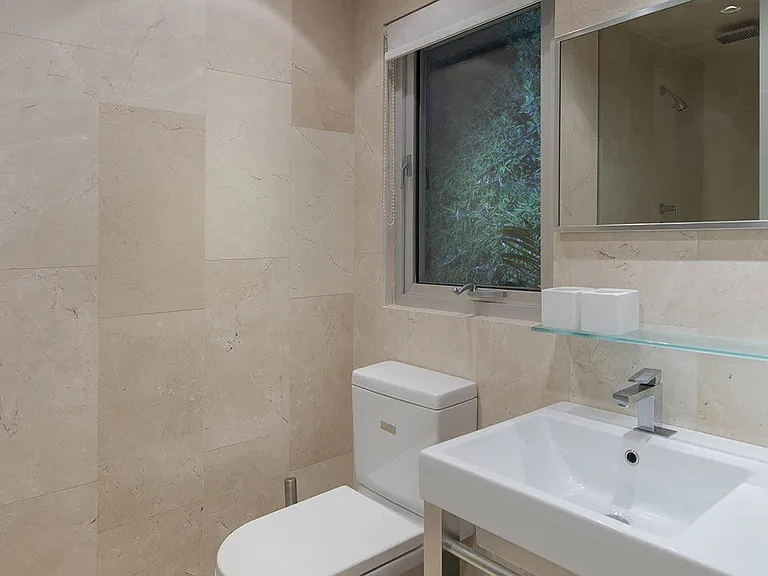 1466 N Bel Air Rd — Photo 27