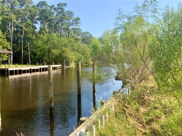 101 Island Dr, Slidell, LA 70458