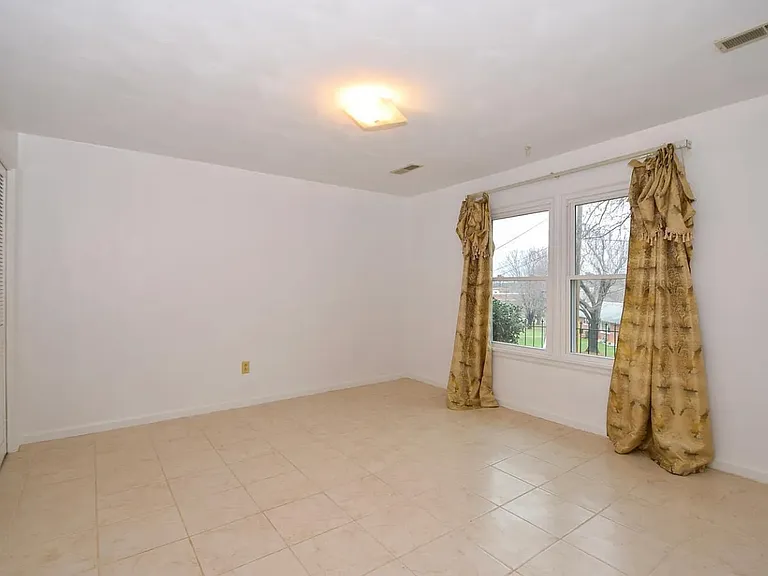 5515 Lynn Dell Rd — Photo 14