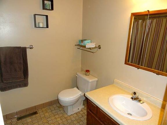 Upstairs bathroom
