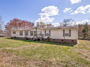 1017 Chase Ln, Pinnacle, NC 27043