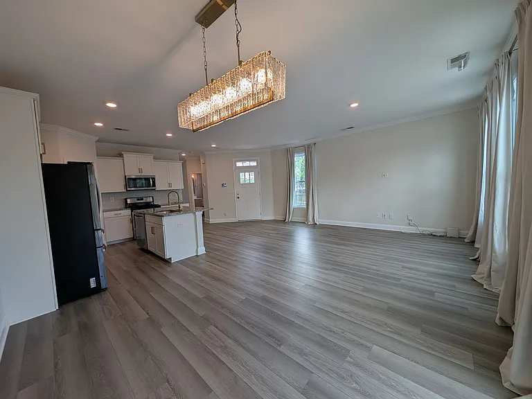 634 Cypress Glen Ln — Photo 7