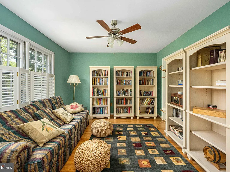 6917 Stoneybrooke Ln — Photo 42