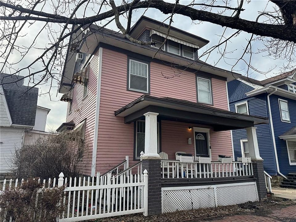 1st image of 1009 SW Huntoon St