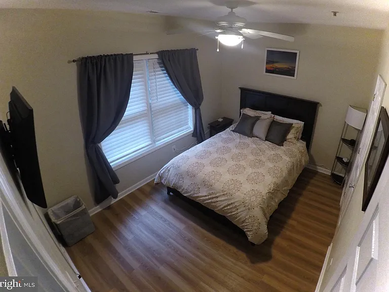 400 Cascade Ln #405 — Photo 18
