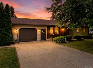810 E Liberty St, Chesaning, MI 48616