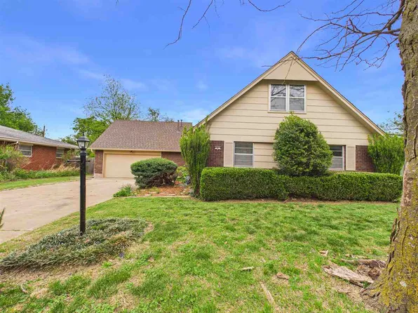 3 NW 56th St, Lawton, OK 73505