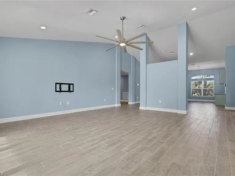 2248 Bonn Ct — Photo 11