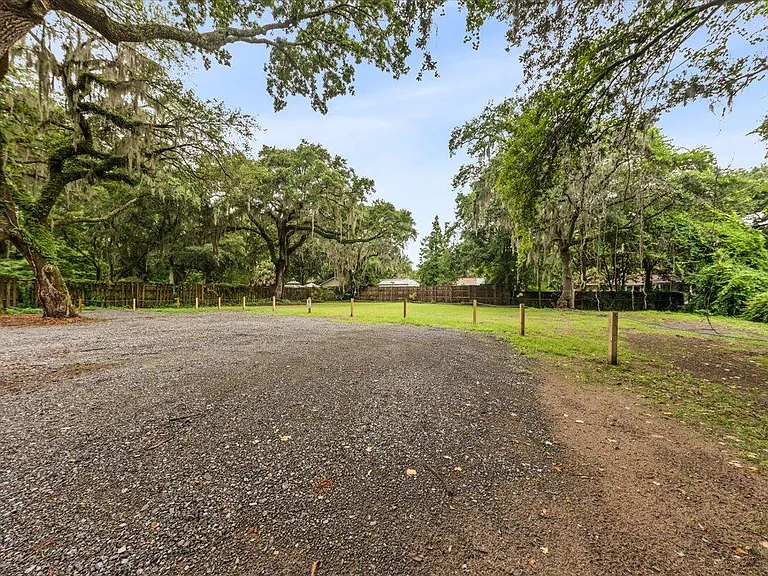 1156 Russell Dr #30 — Photo 33