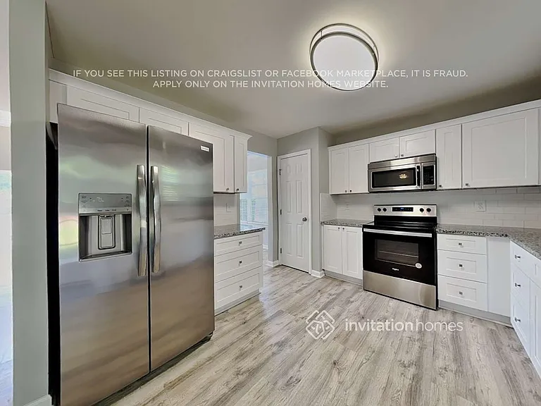 3920 Laurel Glen Dr — Photo 8