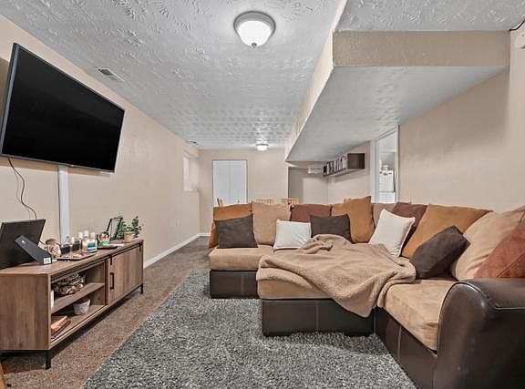 2nd image of 1948 W Mountain View Ct