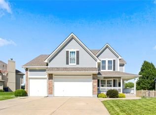 808 SW 33rd St, Lees Summit, MO 64082