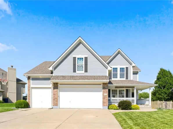 808 SW 33rd St, Lees Summit, MO 64082