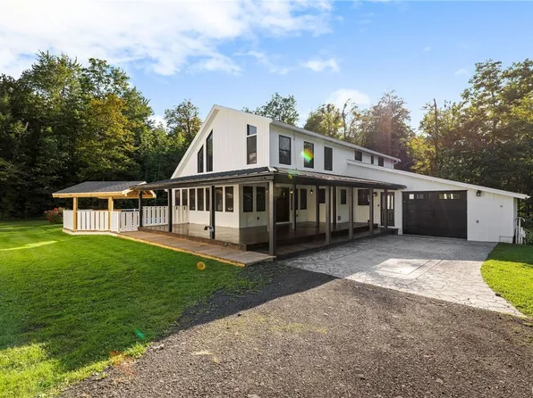 50 Colosimo Dr, Fulton, NY 13069