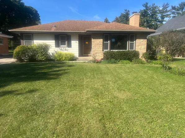 714 S Villa Ave, Villa Park, IL 60181