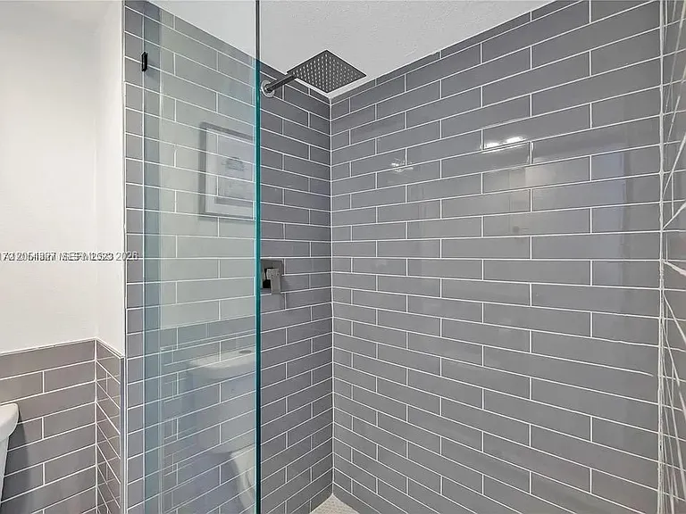 5090 SW 64th Ave #205 — Photo 10