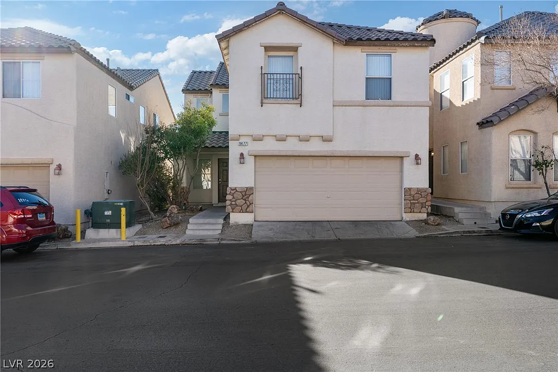 3 bed, 2.5 bath, 1741 sqft, $1,995 — Photo 1