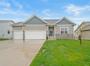1011 E Madison Ave, Indianola, IA 50125