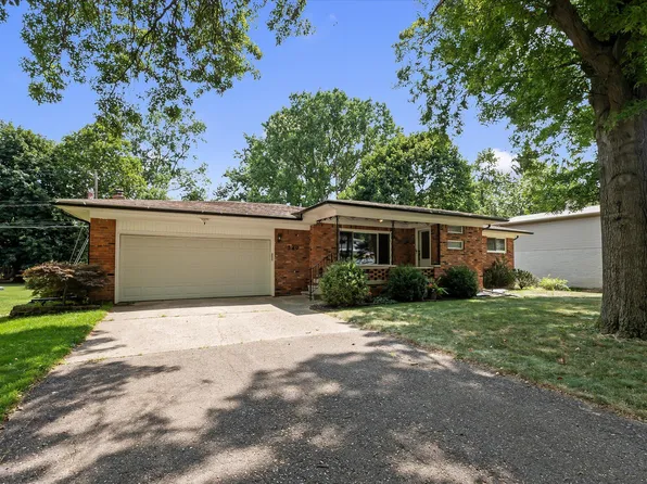 349 Nesbit Ln, Rochester Hills, MI 48309