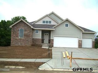18351 Jackson St, Omaha, NE 68116