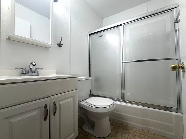 38 Fenwick Dr — Photo 9