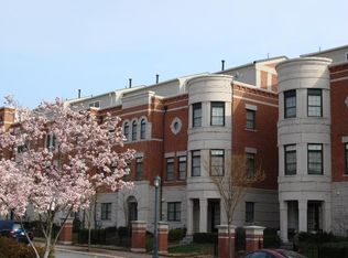 12080 Kinsley Pl, Reston, VA 20190