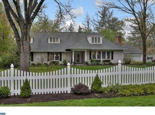 3 Maple Ln, Pennington, NJ 08534