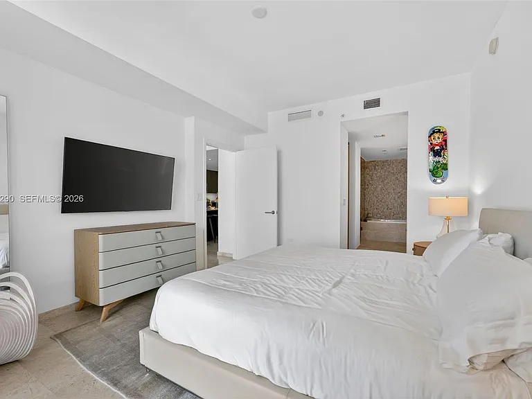 88 SW 7th St #2408 — Photo 11