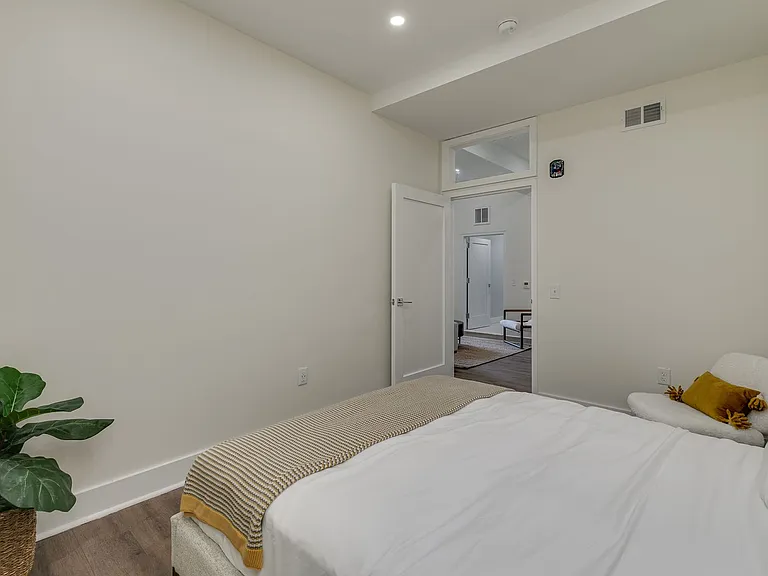 The Ledger Residences — Photo 33