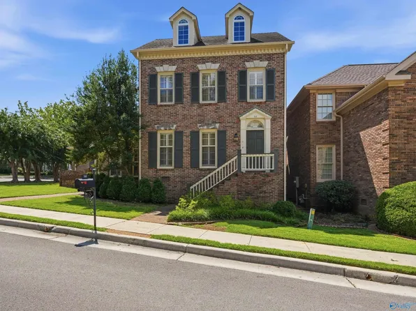 58 Northampton Dr SE, Huntsville, AL 35801